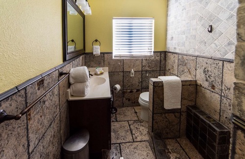 Las Vegas Casa | Remodelación de casa nueva en distrito histórico cerca de Strip