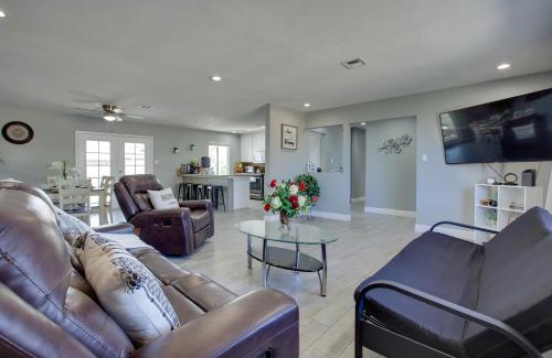 Las Vegas Casa | Las Vegas Retreat with Yard Less Than 5 Mi to Strip!