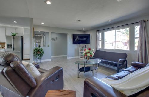 Las Vegas Casa | Las Vegas Retreat with Yard Less Than 5 Mi to Strip!