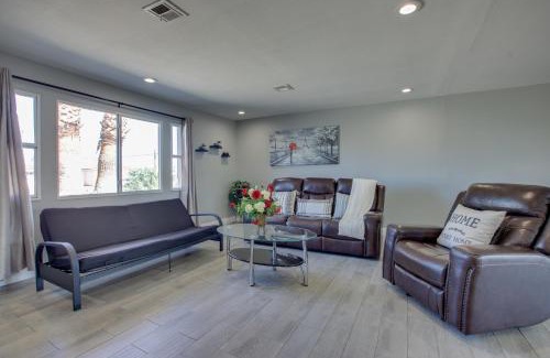 Las Vegas Casa | Las Vegas Retreat with Yard Less Than 5 Mi to Strip!