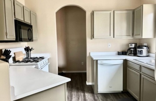 Las Vegas Condominio | LAS VEGAS SPECTACULAR 2 BR CONDO! 5 MINS FROM THE STRIP