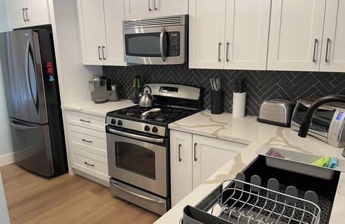 Las Vegas Condominio | Las Vegas Strip - Cozy 2-bedroom, 2 - bathroom condo with WiFi, AC, Pool & Gym