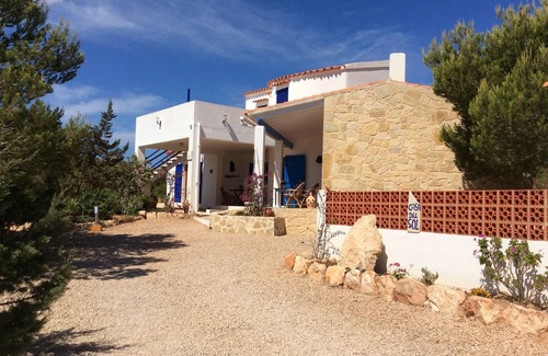Formentera Casa | Casa con jardín, vistas al mar y wifi gratuito.