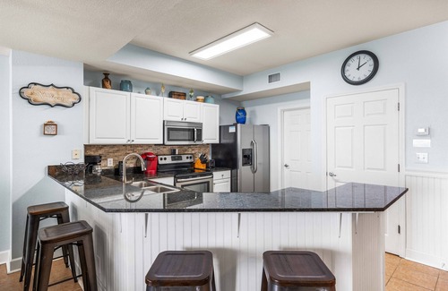 Panama City Beach Complejo | Beautiful Condo! Book your Fall stay now! Aug 9 - 14th open!