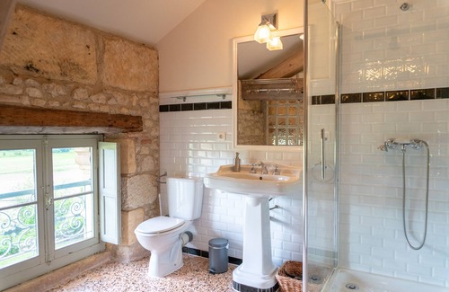 Monjoi Otro | Last-Minute Discount 20%! Castle France 16/31 p