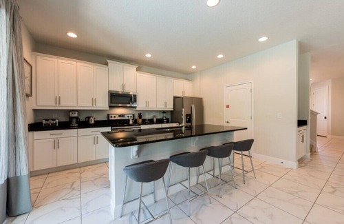 West Kissimmee Villa | Last Minute Disney! Private Pool, Hot Tub & Themed Bedrooms. Book Now! #91365