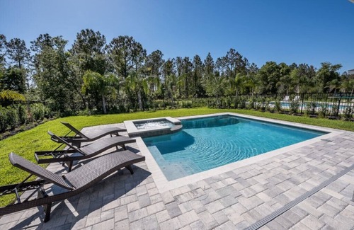 West Kissimmee Villa | Last Minute Disney! Private Pool, Hot Tub & Themed Bedrooms. Book Now! #91365