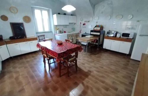 Trisobbio Casa | Last Minute Grandparents' House