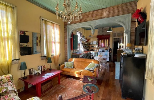 Faubourg Marigny Casa | LAST MINUTE JAZZ FEST DEALS Restored Historic New Orleans Home to Perfection!