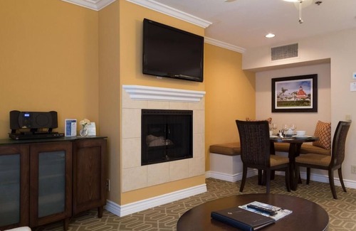 Coronado Complejo | Last Minute Spring Break Rare Availability at Coronado Beach Resort