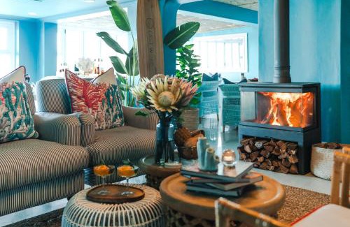 Kommetjie Casa | Last Word Long Beach