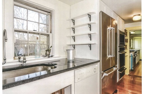 Bass River Casa | Totalmente modernizado, bellamente restaurado 6 Hab antiguo Waterfront Cape Cod House.