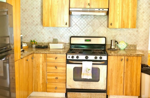Puerto Bahia Villa | Villa Sarah PlayaBonitaLasTerrenas 4BR+ 5Bds+10Pax+WiFi-BBQ+ NearBeach