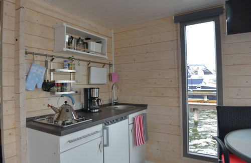 Toplitz Alquiler De Eote | Vacation on the Havel houseboat "NautikHus"
