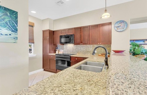 Waikoloa Casa | Late Summer Special with Golf Course Views - 2 Bed, 2 Bath Hawaiian Vacation