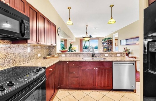 Waikoloa Casa | Late Summer Special with Golf Course Views - 2 Bed, 2 Bath Hawaiian Vacation