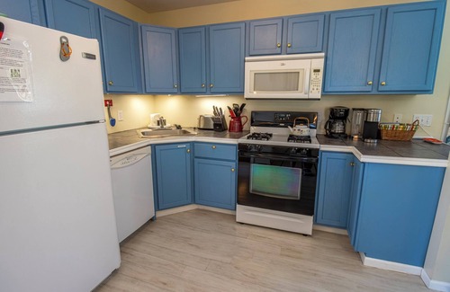 Michigan City Casa | Latitudes, just steps away from the beach!