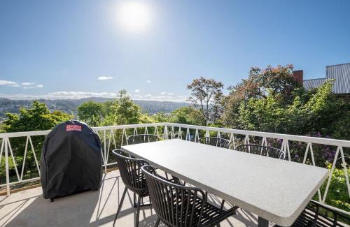 Launceston CBD Casa | Launceston Cottage Charming 3 bedroom home