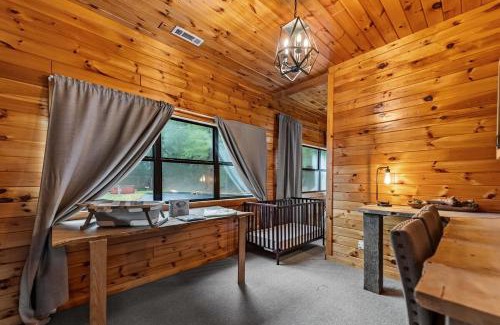 Blue Ridge Chalet De Esquí | Launch Pricing, 5 BR with Crib, 6 mins to Blue Ridge