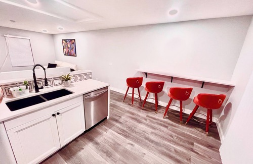 Columbus Casa | Launchpad: stewardess layover / stylish place to stay is perfect 4 group trips.