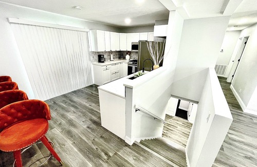 Columbus Casa | Launchpad: stewardess layover / stylish place to stay is perfect 4 group trips.