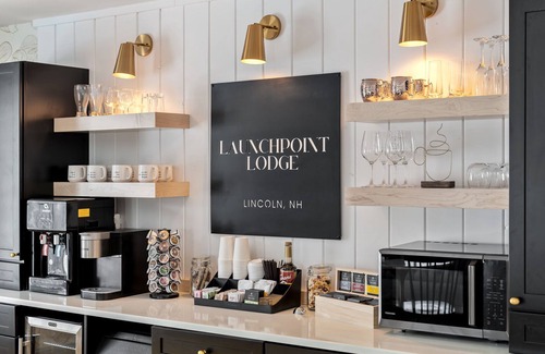 Lincoln Cabina | Launchpoint Lodge