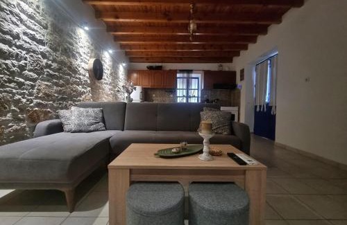 Messini Casa | Laurel's home