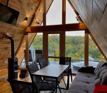Mykolaiv Chalet De Esquí | Lav inn Polyanna Простір