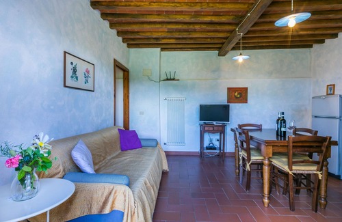 Lucolena Apartamento | Lavanda by Interhome