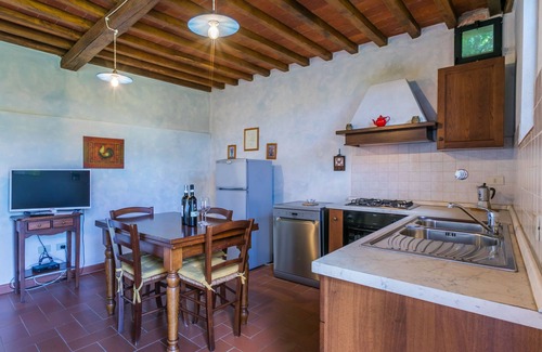 Lucolena Apartamento | Lavanda by Interhome