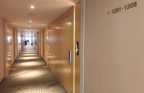 Da'an District Hotel | Lavande Hotel Zigong Tanmulin Lantern Park