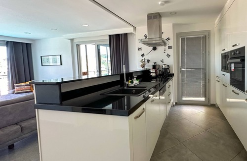 Kadnlar Denizi Mahallesi Apartamento | Lavender Poolside D3 – Stunning Seaview Apt with Private Pool & Terrace