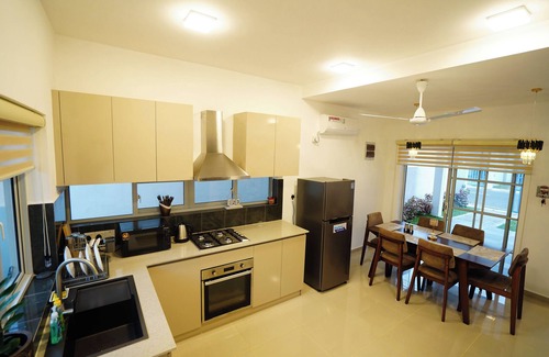 Negombo Villa | Lavender Villa Negombo – Stylish Airport Retreat
