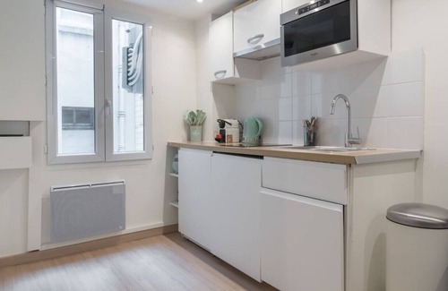 Strasbourg -Saint-Denis Apartamento | Lavie Maison: Parisian Aircon Gem