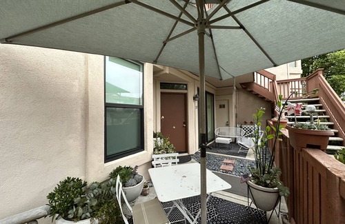 Carmel Valley Condominio | Lavish 1 Bedroom Condo Kid & Pet Friendly