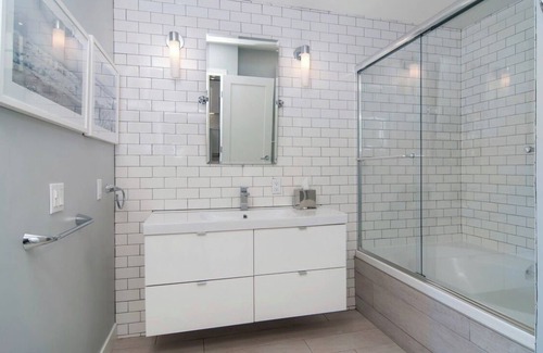 Carmel Valley Condominio | Lavish 1 Bedroom Condo Kid & Pet Friendly