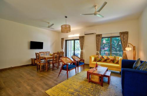 Marra Apartamento | Lavish 2BHK Apartment with Swimming Pool in Candolim