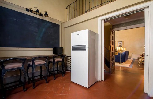 Santa Croce Apartamento | Lavish ceiling frescoes,rich fabrics-super luxe- steps to Piazza della Signoria