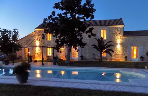Sallebruneau Casa | Acogedora casa de vacaciones en Frontenac con piscina privada