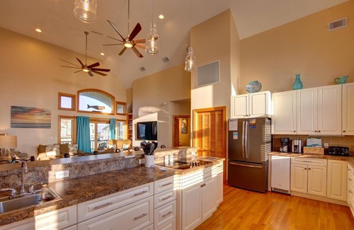 Ocean Isle Estates Casa | Lavish Semi-Oceanfront w Beach Access, XL Hot Tub, Private Pool, Dogs Welcome, & Game Room