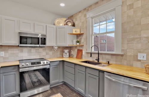 Highland Historic District Casa | Lavish, Stylish, Gorgeous Home