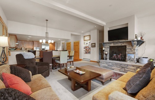 Kirkwood Condominio | Lavishness at Elevation – Timber Ridge 3 Bedroom by RedAwning