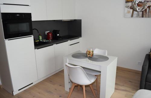 Gasperich Apartamento | LAWSON'S GOLD BELL STUDIO