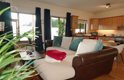 Belfast Apartamento | Laxey place maisonette East Belfast -private parking, transport links