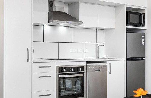 Avondale Cabaña | Layard Apartments 523 – West Auckland Apartment