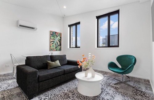 Avondale Cabaña | Layard Apartments 523 – West Auckland Apartment