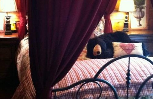 Idyllwild Cabaña | Lazy Bear Lodge, SPA, Private Deck, WIFI Dogs OK
