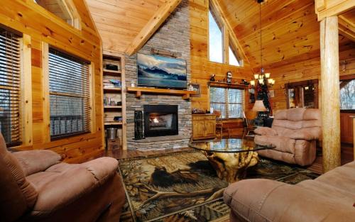 Sevierville Villa | Lazy Bear Retreat