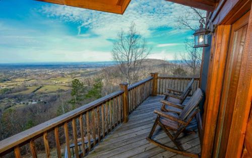 Sevierville Villa | Lazy Bear Retreat
