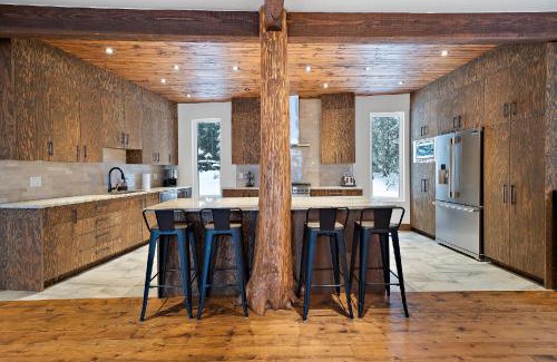 La Minerve Chalet De Esquí | Lazy Bear Waterfront Chalet W4 Bdrs And Hot Tub